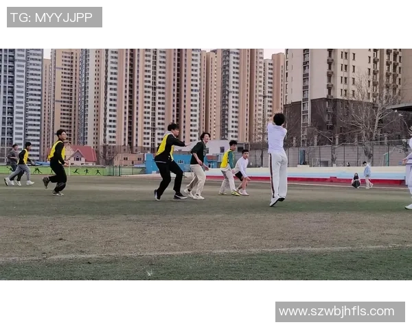 深圳飞盘队与武汉飞盘队赛后复盘探讨灵活性与战术应变能力